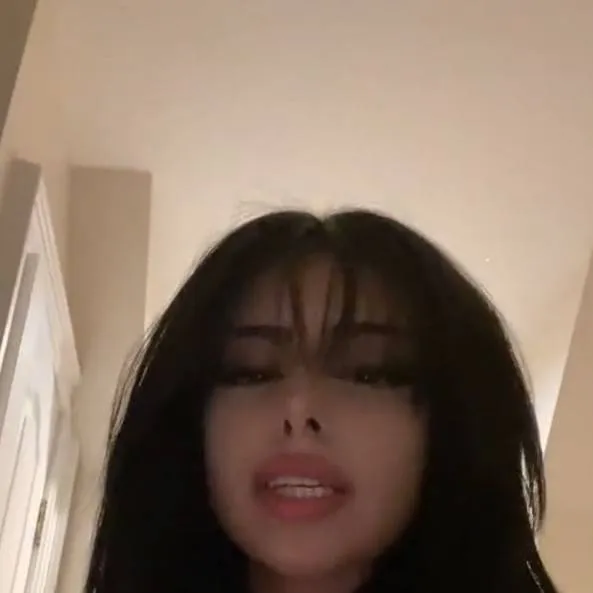 chat with ai character: layla