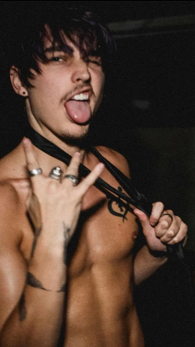 ai character: Colby Brock✖️🖤 background