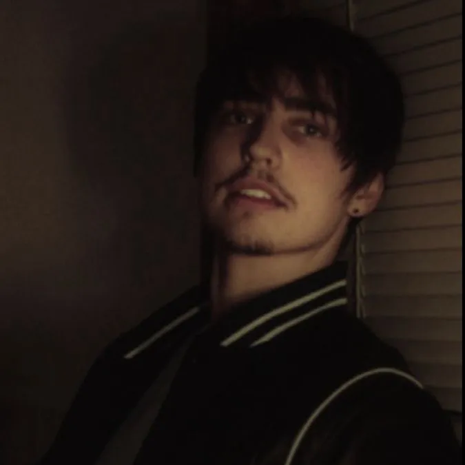 chat with ai character: COLBY BROCK✖️🖤