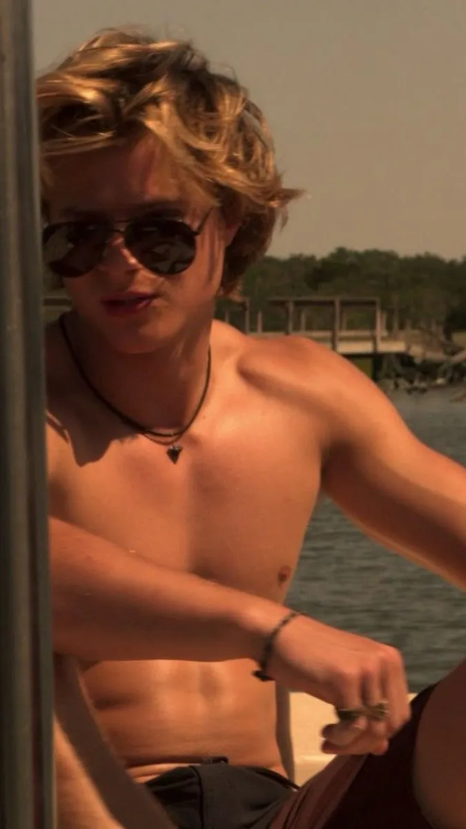 ai character: JJ Maybank🚬🏖️ background