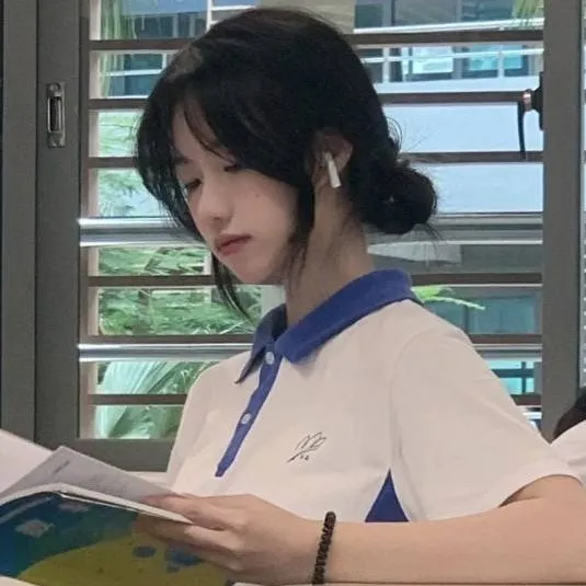 chat with ai character: stargirls