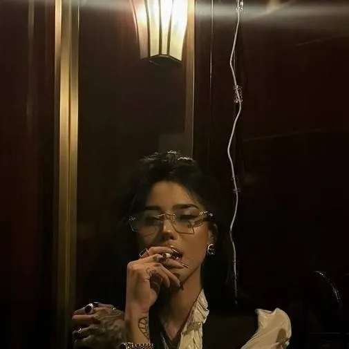 chat with ai character: Alessia Moretti