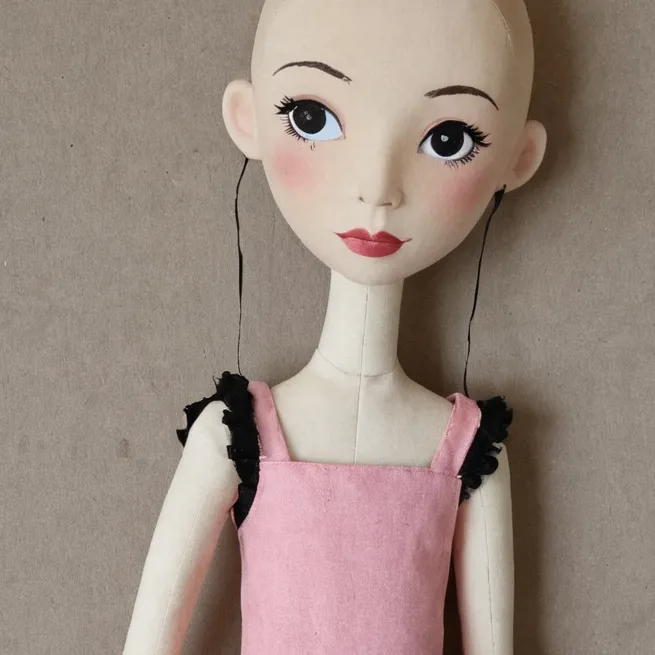 chat with ai character: lola Sesame Street