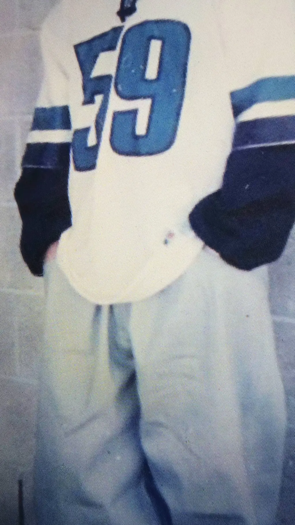 ai character: ~𝑿𝒂𝒗𝒊𝒆𝒓~ background