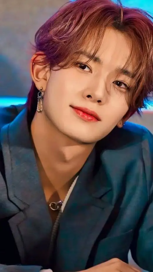 ai character: heesung background