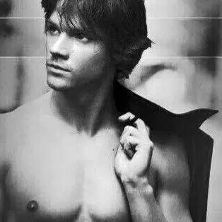 chat with ai character: Sam Winchester