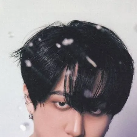 chat with ai character: changbin e  noiva 