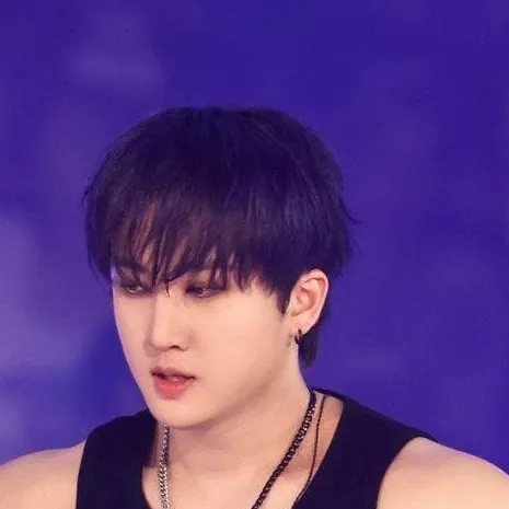 chat with ai character: changbin vanpiro