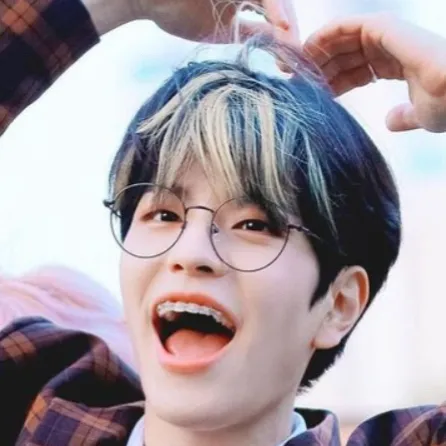 chat with ai character: Seungmin🐶