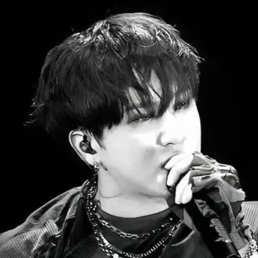 chat with ai character: Changbin