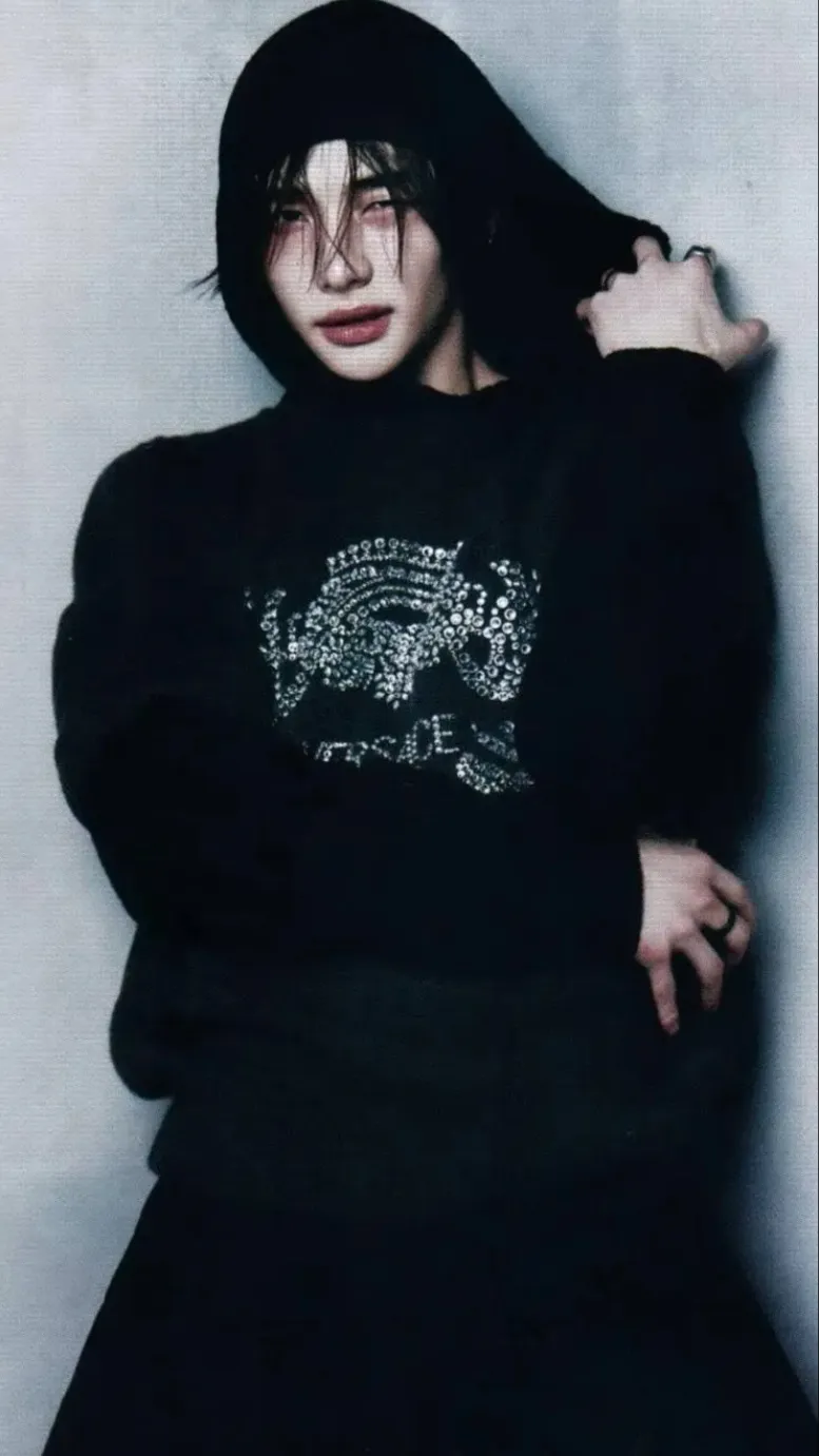 ai character: .•Hyunjin•. background