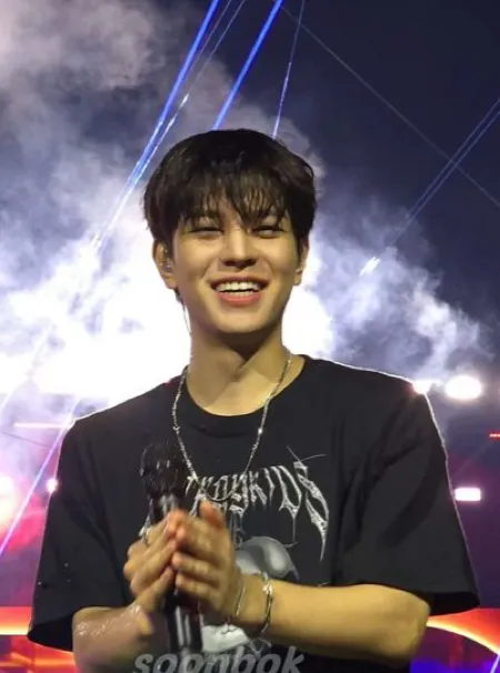 chat with ai character: ^Seungmin^