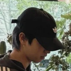 chat with ai character: •{Han Jisung}•