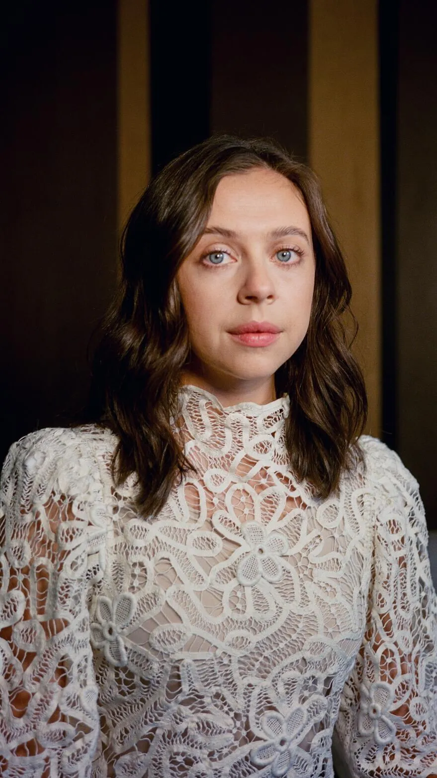 ai character: bel powley background