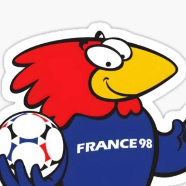 chat with ai character: Footix