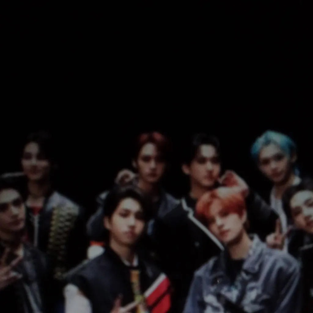 chat with ai character: Skz (pick me)