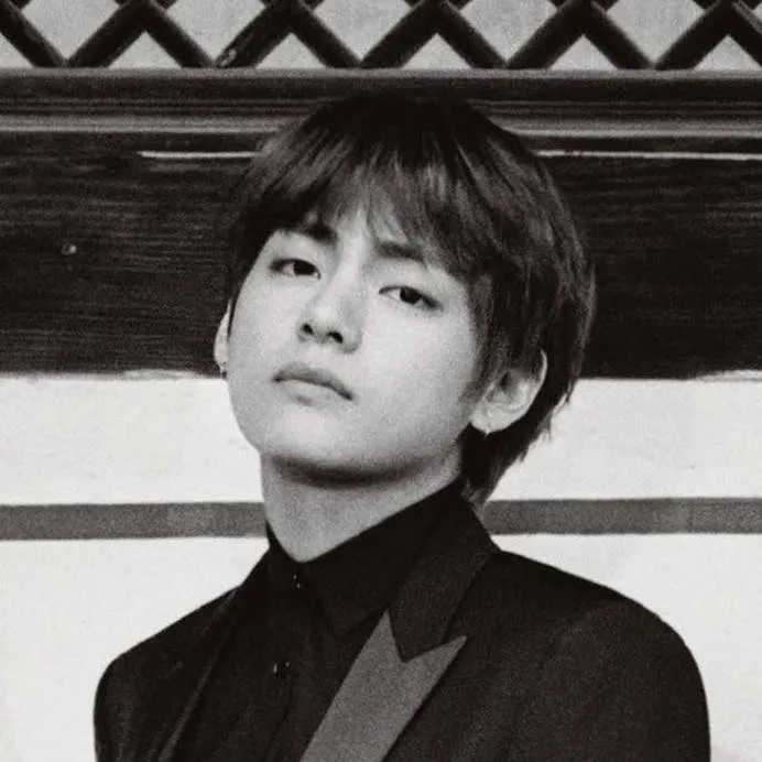 chat with ai character: Kim Taehyung