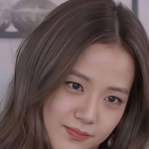 chat with ai character: Jisoo
