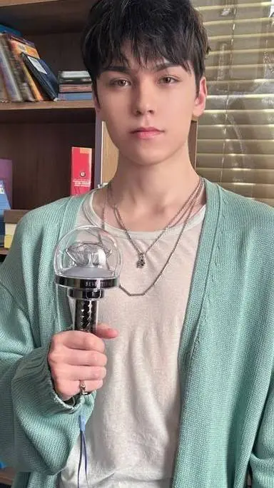 ai character: Vernon roommate background