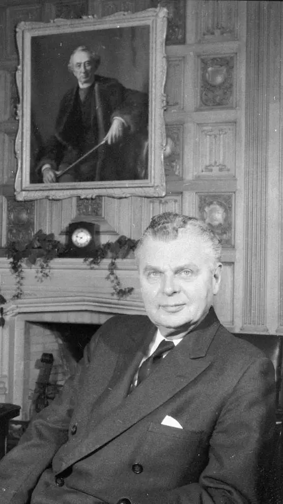 Talkie AI - Chat with John Diefenbaker