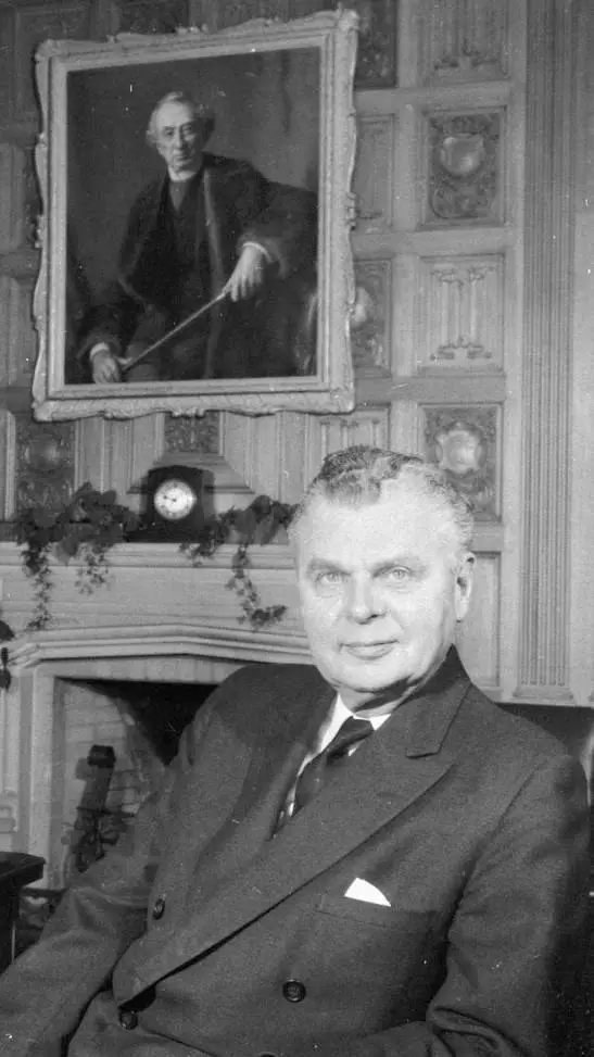 Talkie AI - Chat with John Diefenbaker 