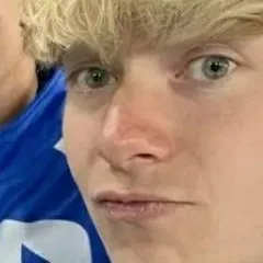 chat with ai character: sam and colby