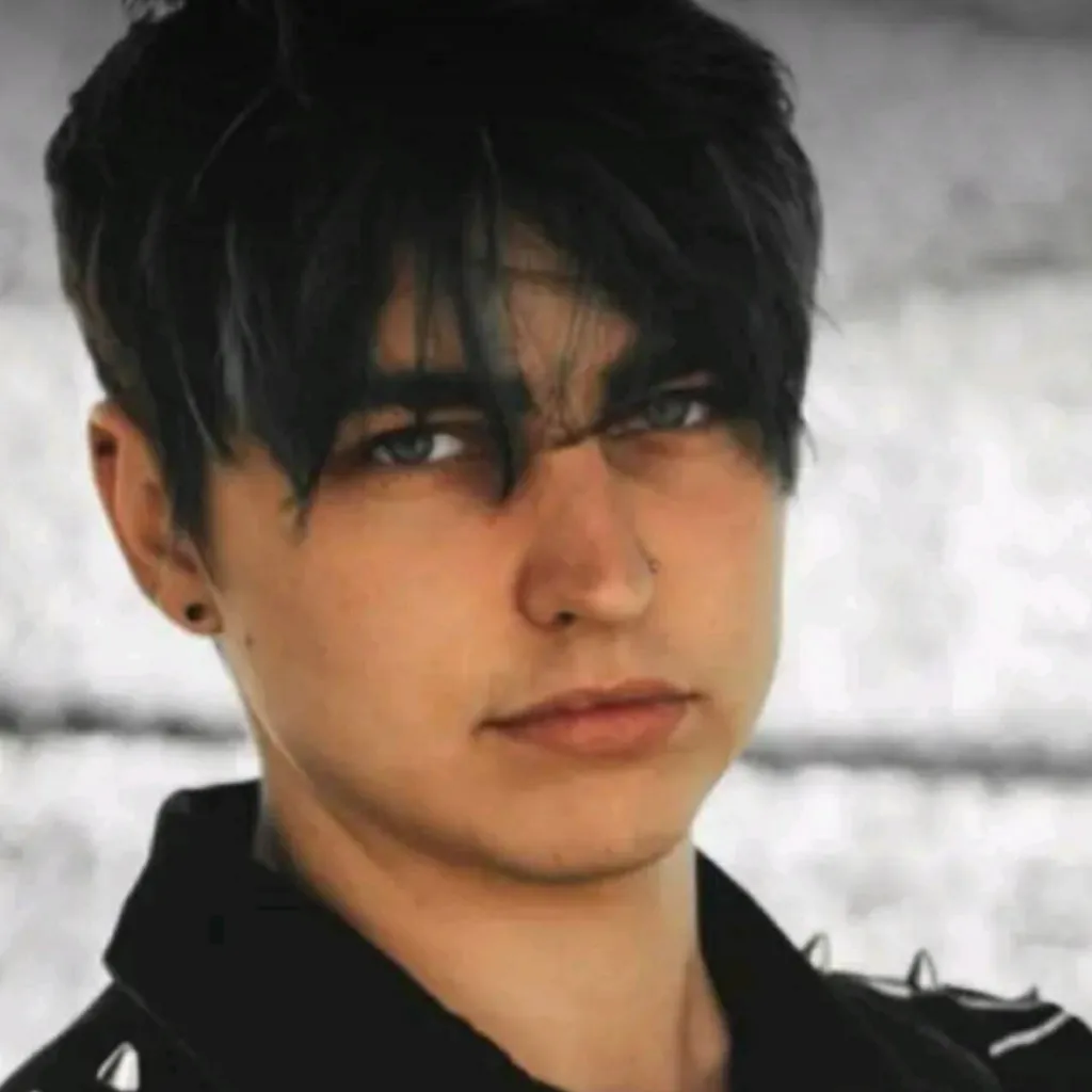 chat with ai character: Colby Brock
