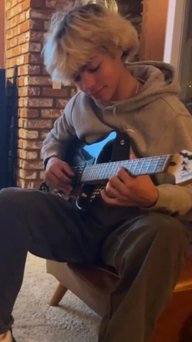 ai character: Malachi  background