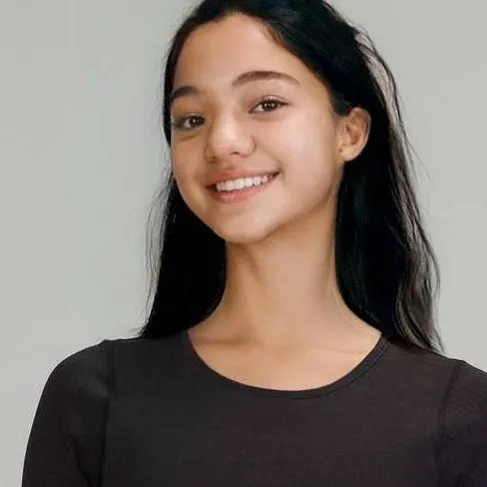 chat with ai character: Ellie 