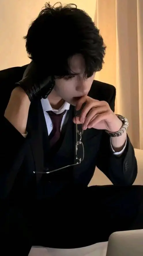 ai character: Kenzo background