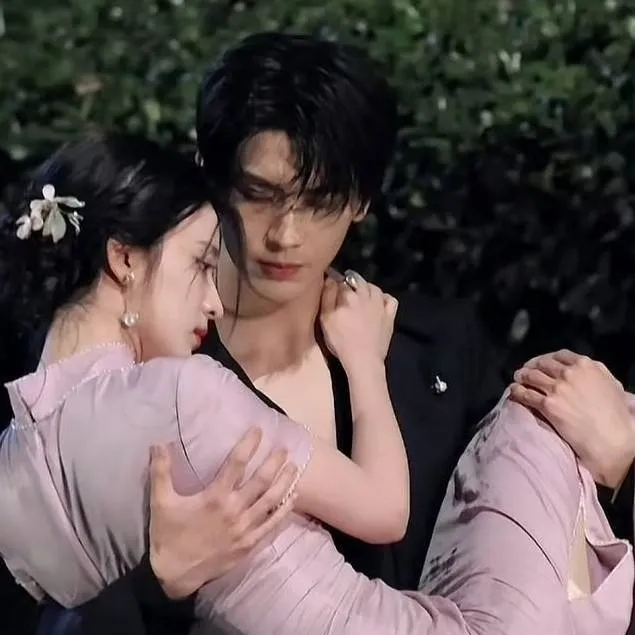 chat with ai character: Lucian 