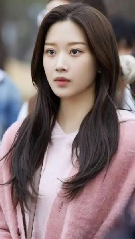 ai character: Ju-kyung background