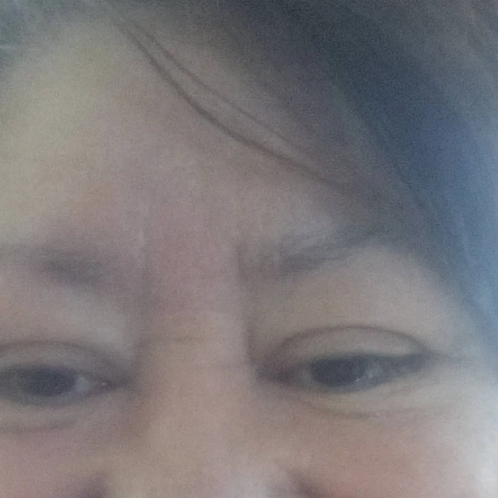 chat with ai character: Joyce