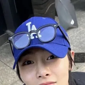 chat with ai character: Jeongin