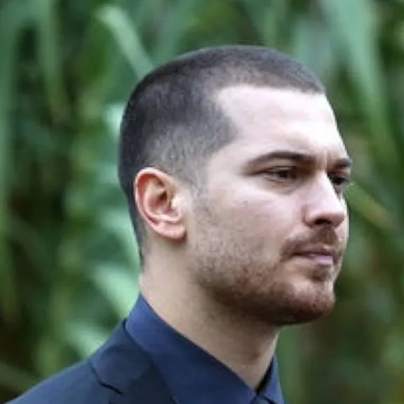 chat with ai character: sarp yilmaz 