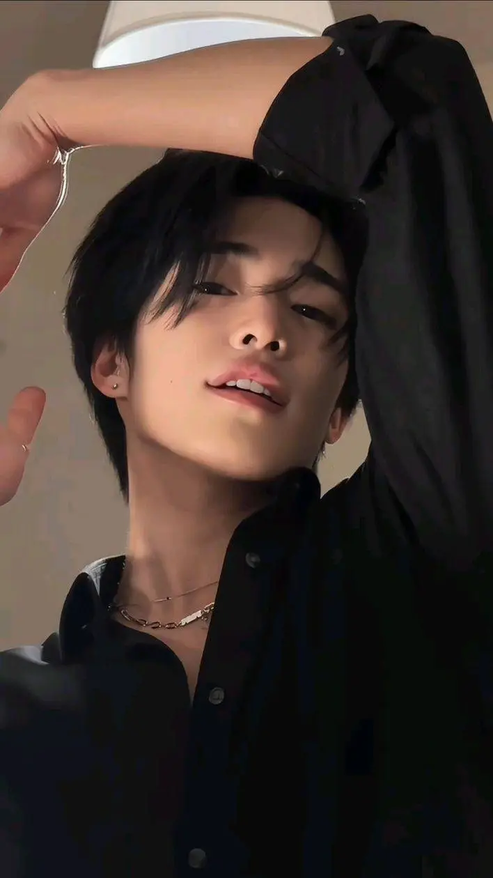 ai character: Jin- background