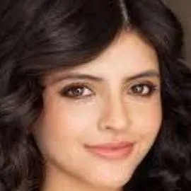 chat with ai character: Sofia Serna