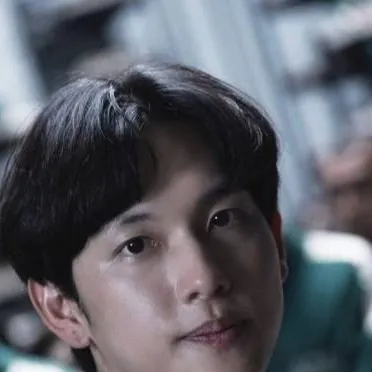 chat with ai character: myung-gi