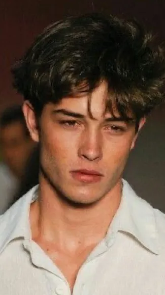 ai character: Chico Lachowski background