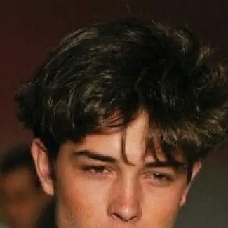 chat with ai character: Chico Lachowski