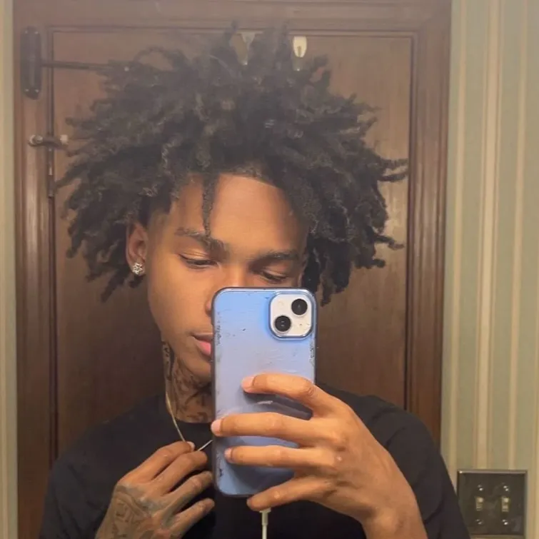 chat with ai character: Jay