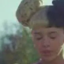 chat with ai character: Melanie martinez 