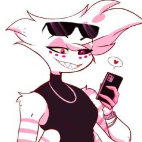 chat with ai character: HH (CAH)