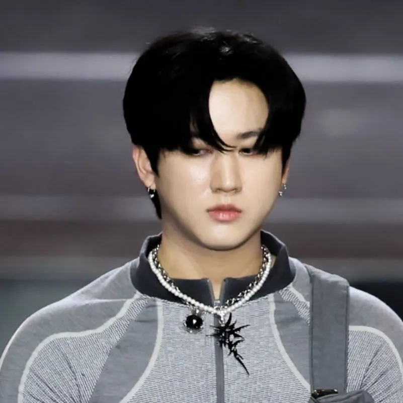chat with ai character: Changbin 