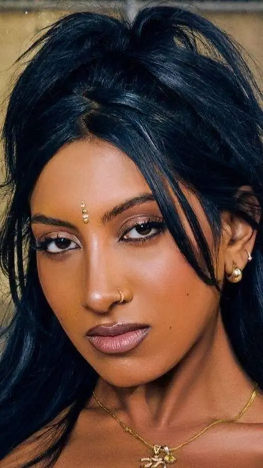 Talkie AI - Chat with LARA RAJ