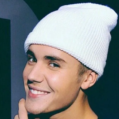 chat with ai character: Justin bieber