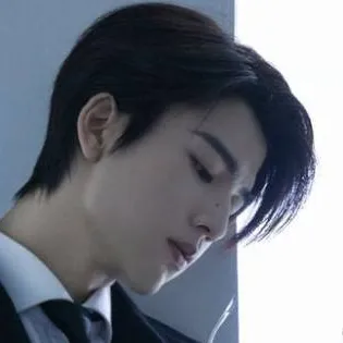 chat with ai character: Xiang 