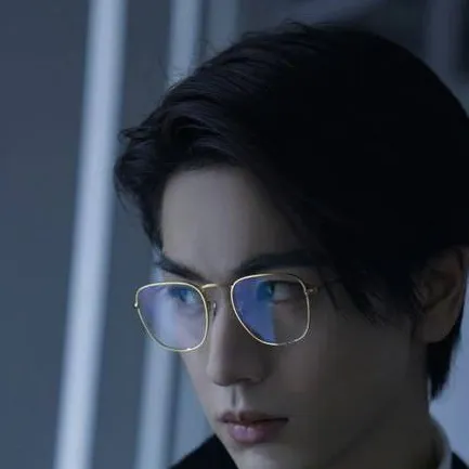 chat with ai character: Lucas Wang 