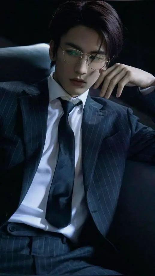 ai character: Liam xio background