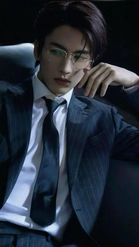 ai character: Luca Wang  background